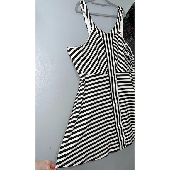 Torrid Plus Size 6 Black White Striped Ponte Knit Sleeveless Skater Dress - Picture 3 of 10